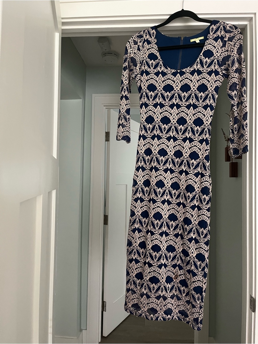 Gianni Bini Navy and Gold Tight fitting Scoop Neck Dress